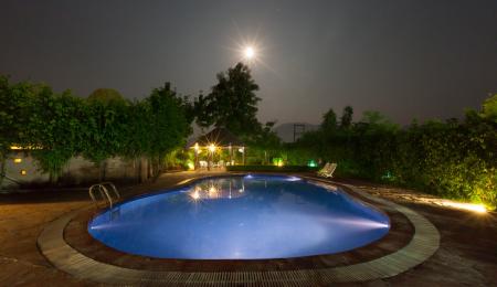 Corbett Machaan Resort